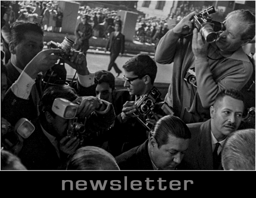 "Newsletter entrance, Chile 1964 presidential elections, photographers, Estación Mapocho, Eduardo Frei"